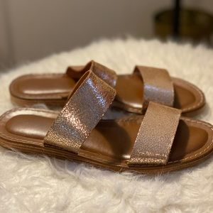 Bella Vita slide sandals. Gold leather